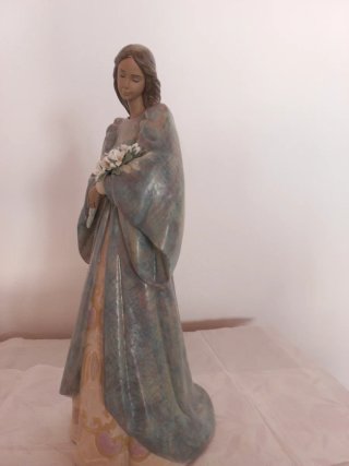 Lladro Candor en Primavera,  en gres.