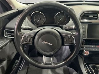 Jaguar XE 2.0 180 Pure 4p