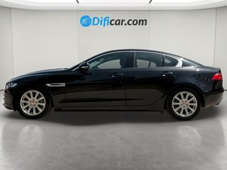 Jaguar XE 2.0 180 Pure 4p