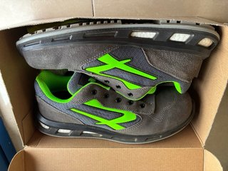 Zapatos de trabajo Upower grises y verdes