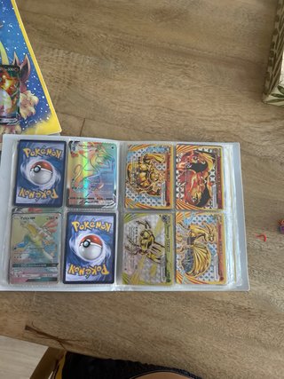 Carpeta Pokémon Trading Card Game y mas cartas