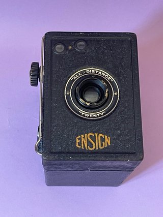 Cámara Ensign All-Distance Twenty box