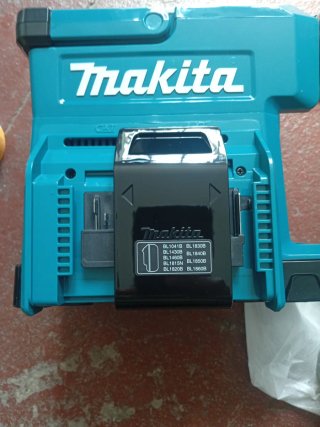 Makita DCM501Z Cafetera Inalámbrica