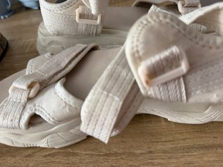 Sandalias de verano beige