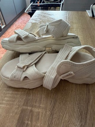 Sandalias de verano beige