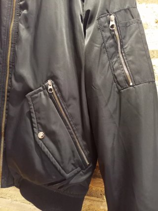 Cazadora Bomber Pull&Bear Negra Interior Rosa L