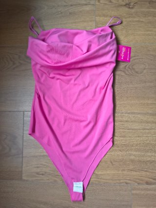 Body elegante rosa fucsia