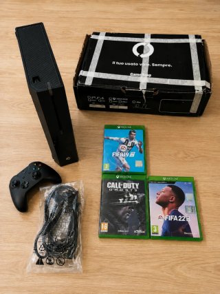 Xbox One Nera + 3 Giochi