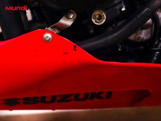SUZUKI GSR 750