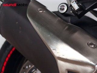 SUZUKI GSR 750