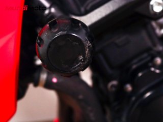 SUZUKI GSR 750