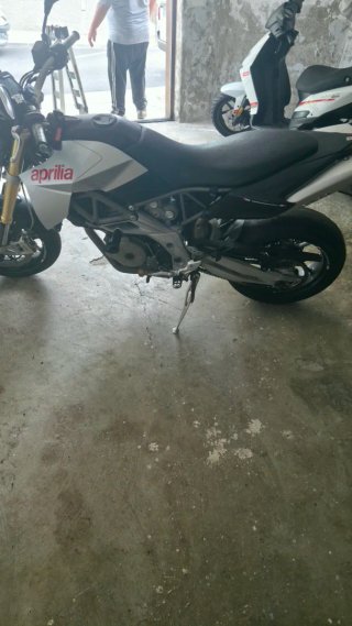 Aprilia Dorsoduro 750 2008