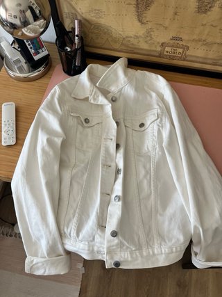 Chaqueta tejana blanca