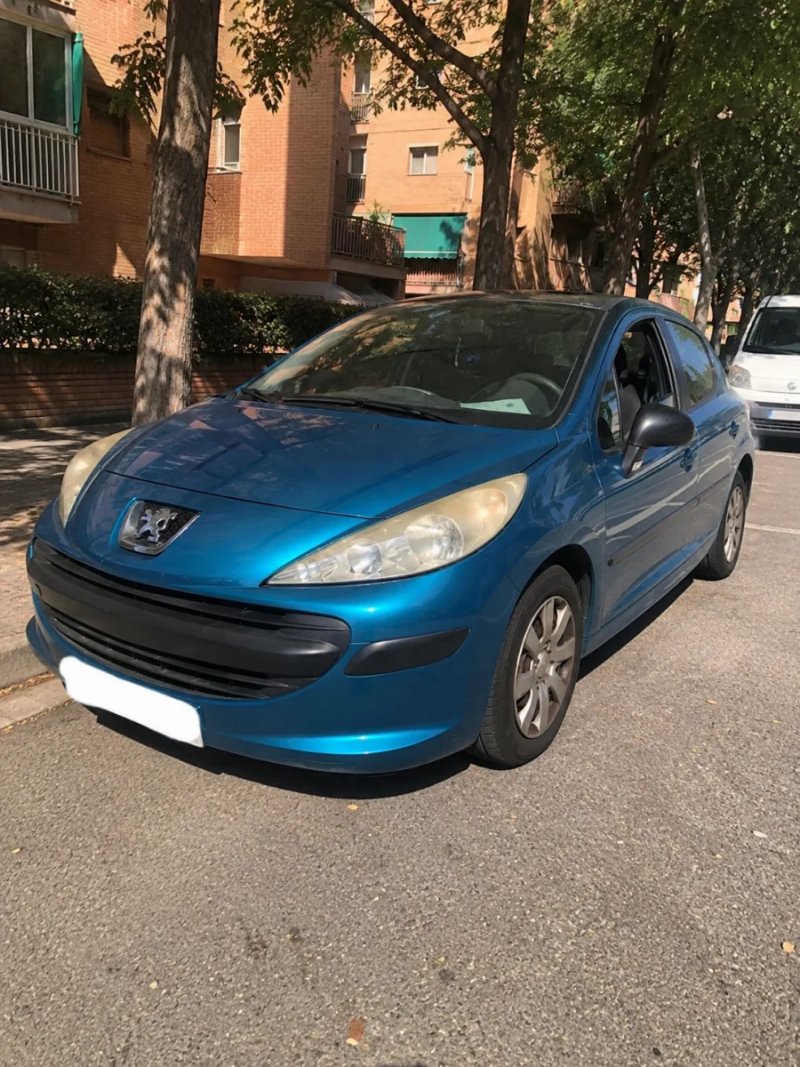 Peugeot 207 solo 87.000km único dueño etique C - foto 1