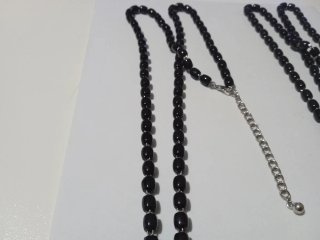 Collana lunga nera con pietre donna