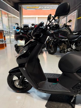 Peugeot Kisbee S 50cc Scooter Negra