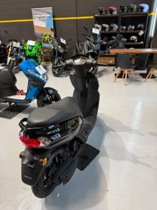 Peugeot Kisbee S 50cc Scooter Negra