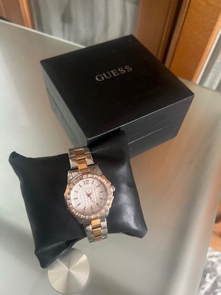 Reloj Guess Mujer Dorado y Plateado Precio a trata