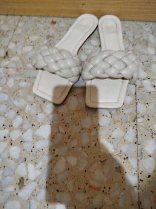 Sandalias Beige Trenzadas