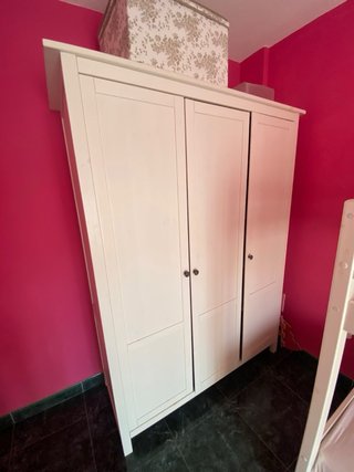 Armario Ikea 3 puertas blanco 1,42/2m. Alto,58cm f