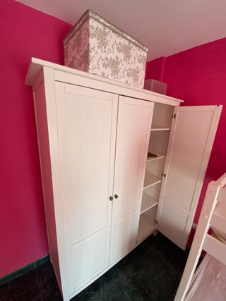Armario Ikea 3 puertas blanco 1,42/2m. Alto,58cm f