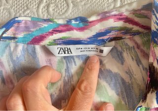 Crop top Zara multicolor estampado