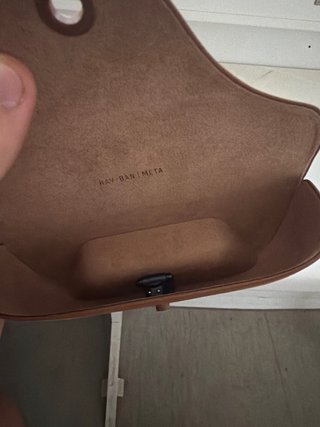 Funda gafas Ray-Ban marrón y dorado