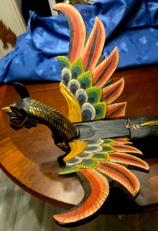 Figura dragón madera tallada a mano