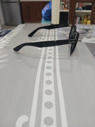 Occhiali da sole Ray-Ban Wayfarer neri