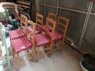 Sillas antiguas madera y cuero baratas a 4€/silla