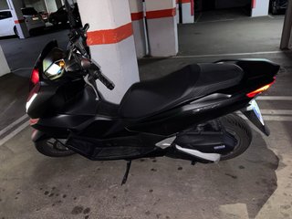 Honda PCX 125cc 2025 Negra