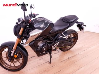 HONDA CB 125 R