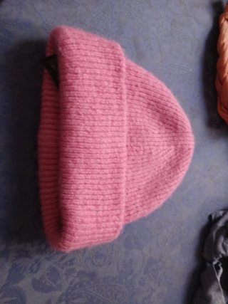 Gorro rosa de lana