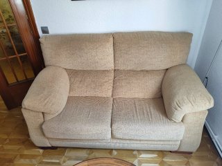 Sillón relax y sofá a juego beige