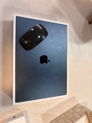 MacBook Air M4 16GB 256GB + Magic Mouse