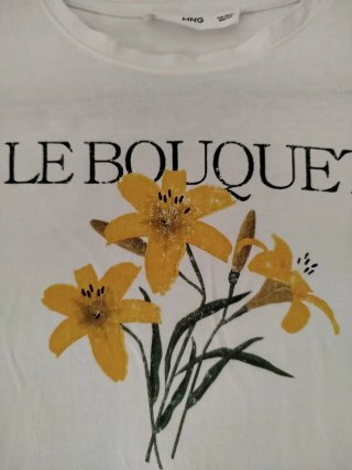 Camiseta Mango flores amarillas