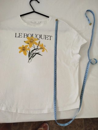 Camiseta Mango flores amarillas