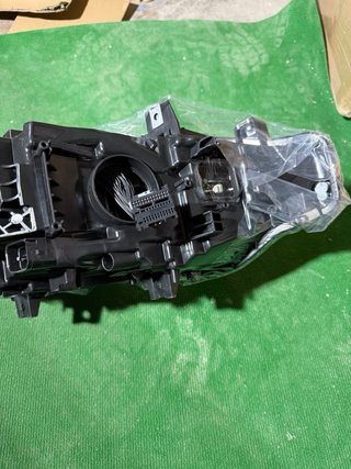Faro Izquierdo BMW Hella