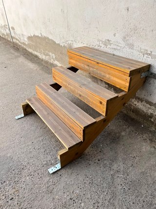Escalera exterior madera 4 peldaños
