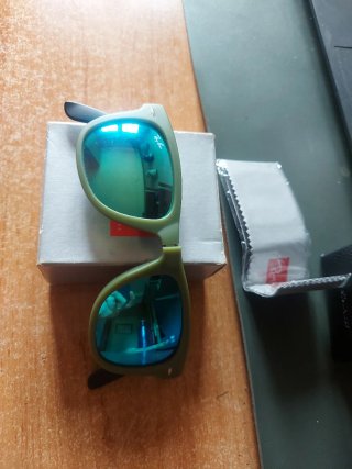 Gafas de Sol Ray-Ban RB 4105 plegables Wayfarer