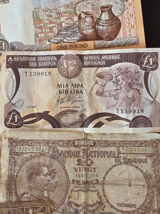 Lote de 20 billetes europeos de países variados