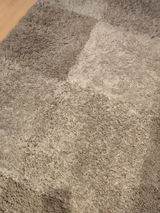 Alfombra pelo largo beige y gris