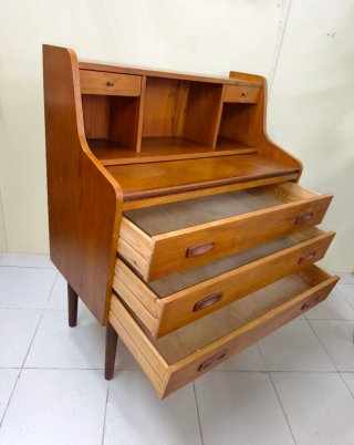 Cómoda escritorio de teca vintage Mid Century