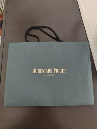 Bolsa Audemars Piguet Gris Original
