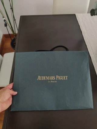 Bolsa Audemars Piguet Gris Original