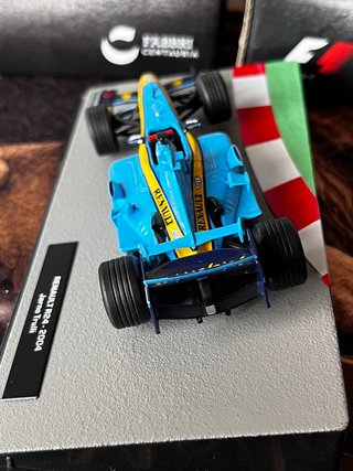 Renault R24 Jarno Trulli 2004 - Die Cast 1:43