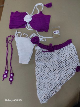 Conjunto Crochet Bikini, Pareo y Pies Descalzos