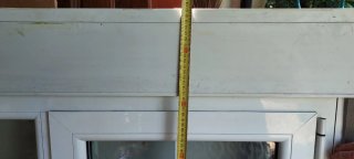 Ventana aluminio blanco con persiana.Puente térmic