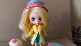 Muñeca Blythe y mascotas Little Pet Shop