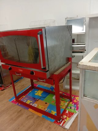 Horno profesional rojo Dobra